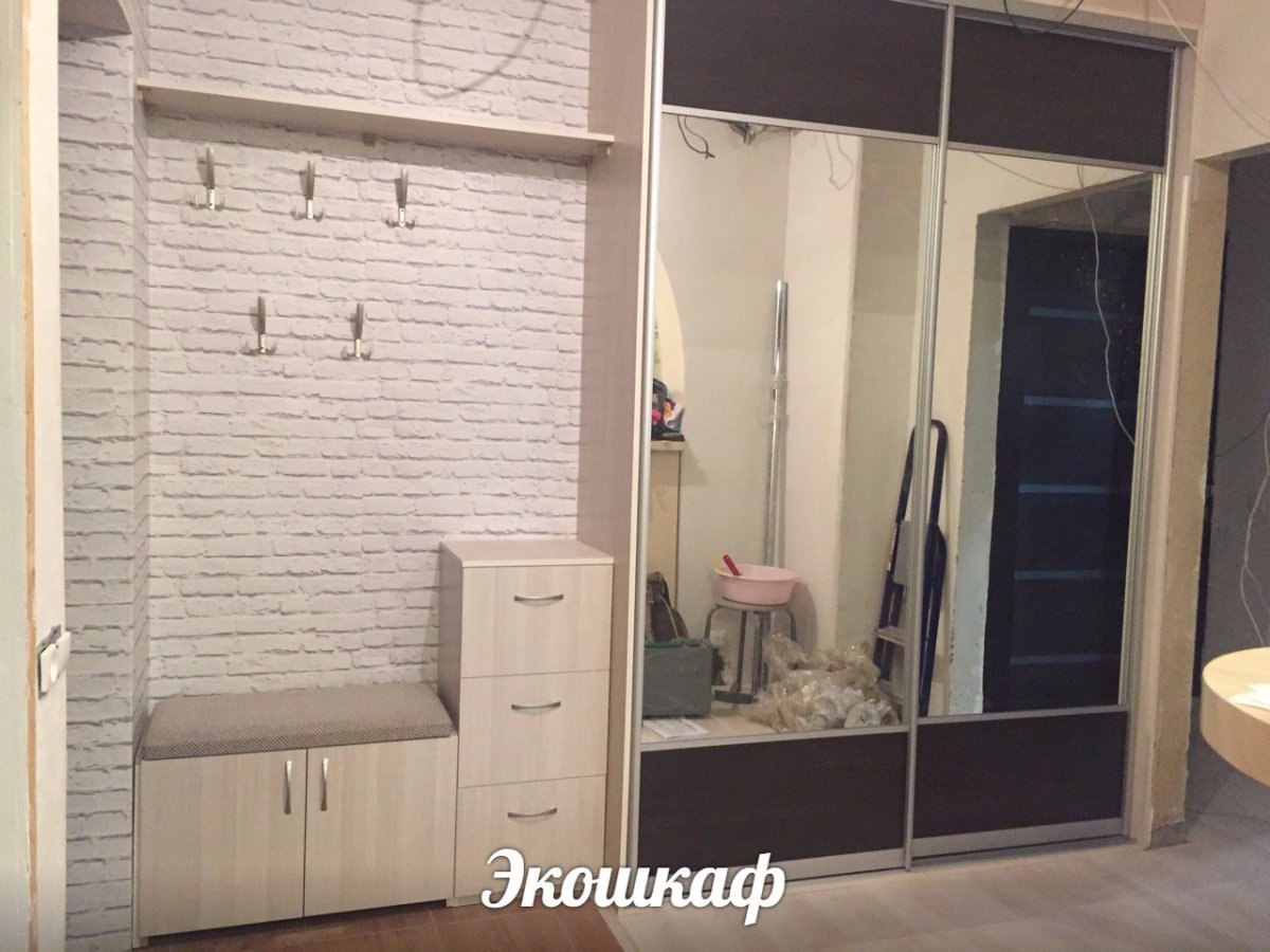 Прихожая с каретной стяжкой Стэлла 11кр