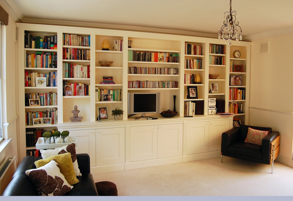 Книжные шкафы в интерьере