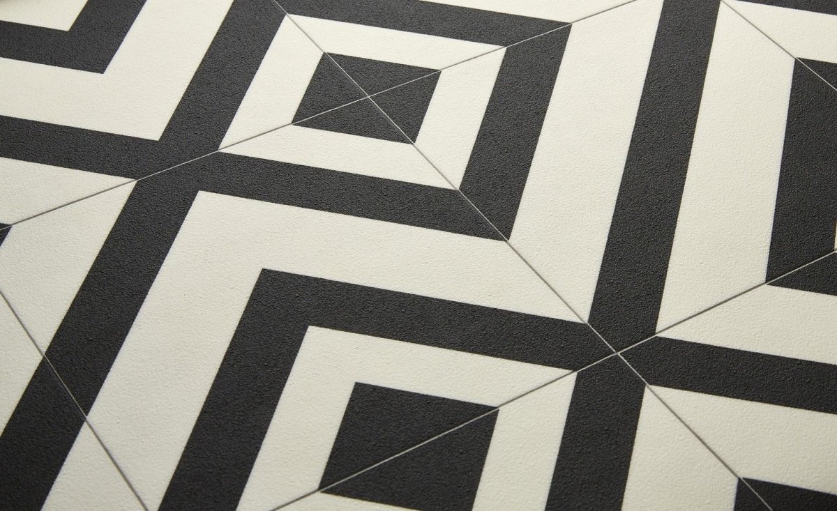 Плитка напольная черно белая геометрия