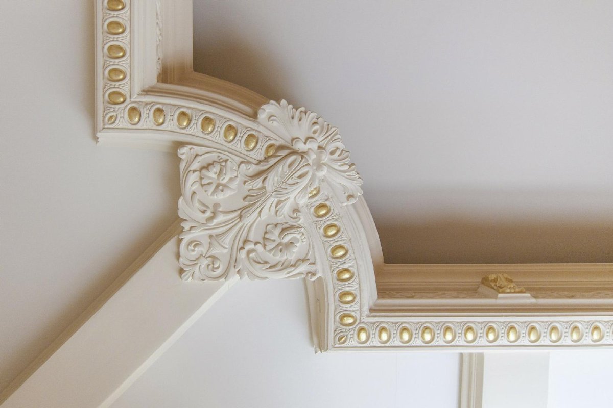 Зеркало в багетной раме