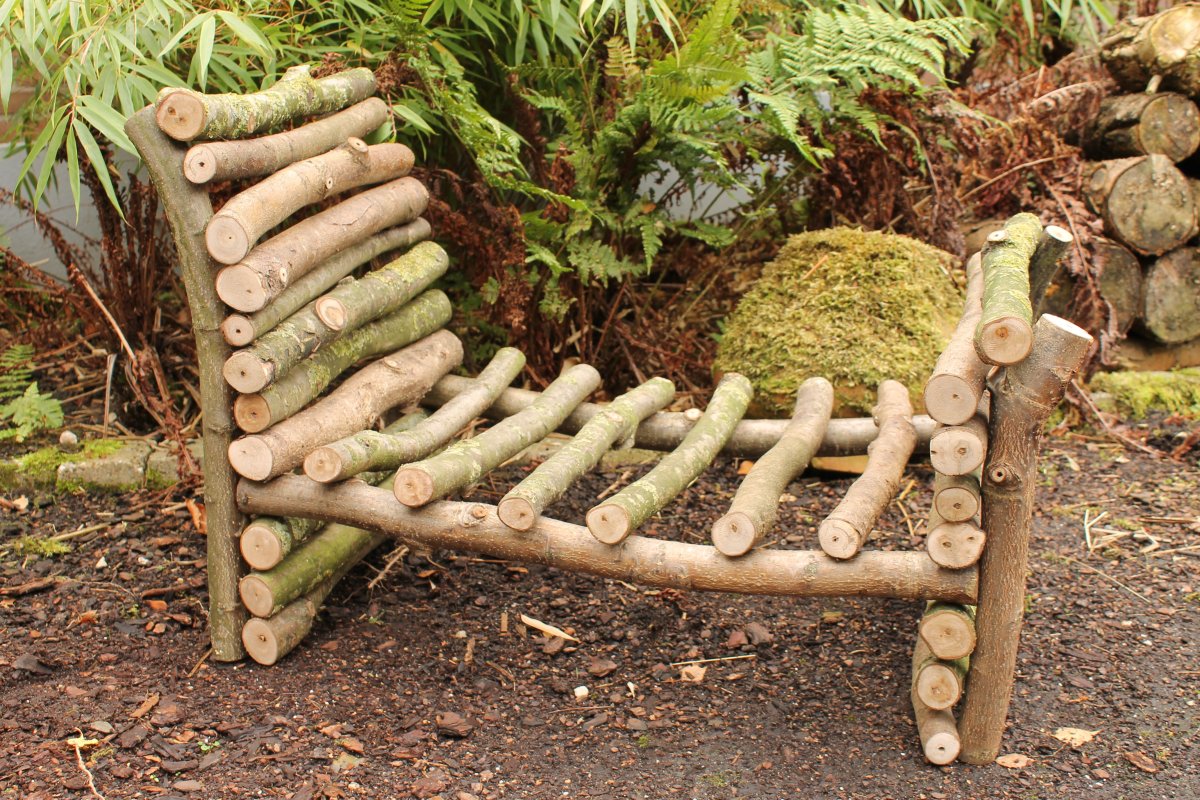 Игрушечная мебель из веток