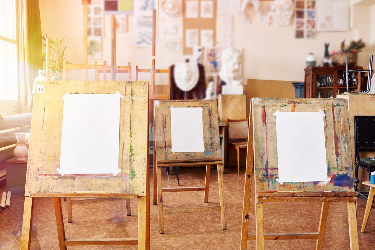 Мольберт в художественной школе