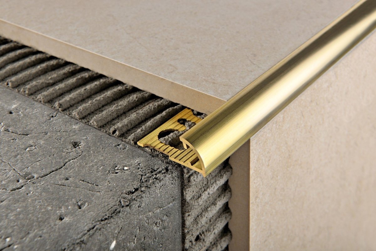 Латунный молдинг для стен