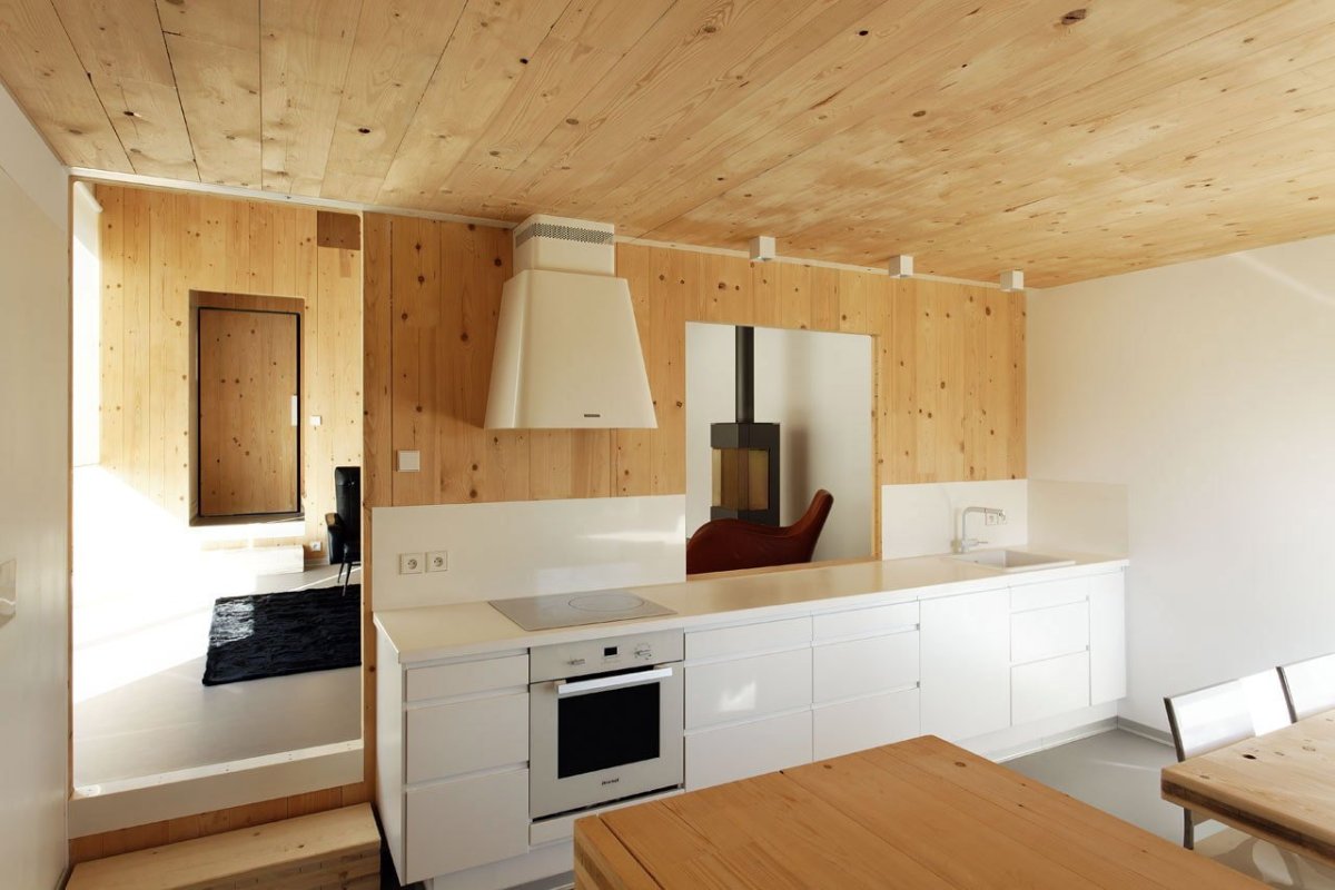 Белая вагонка на кухне