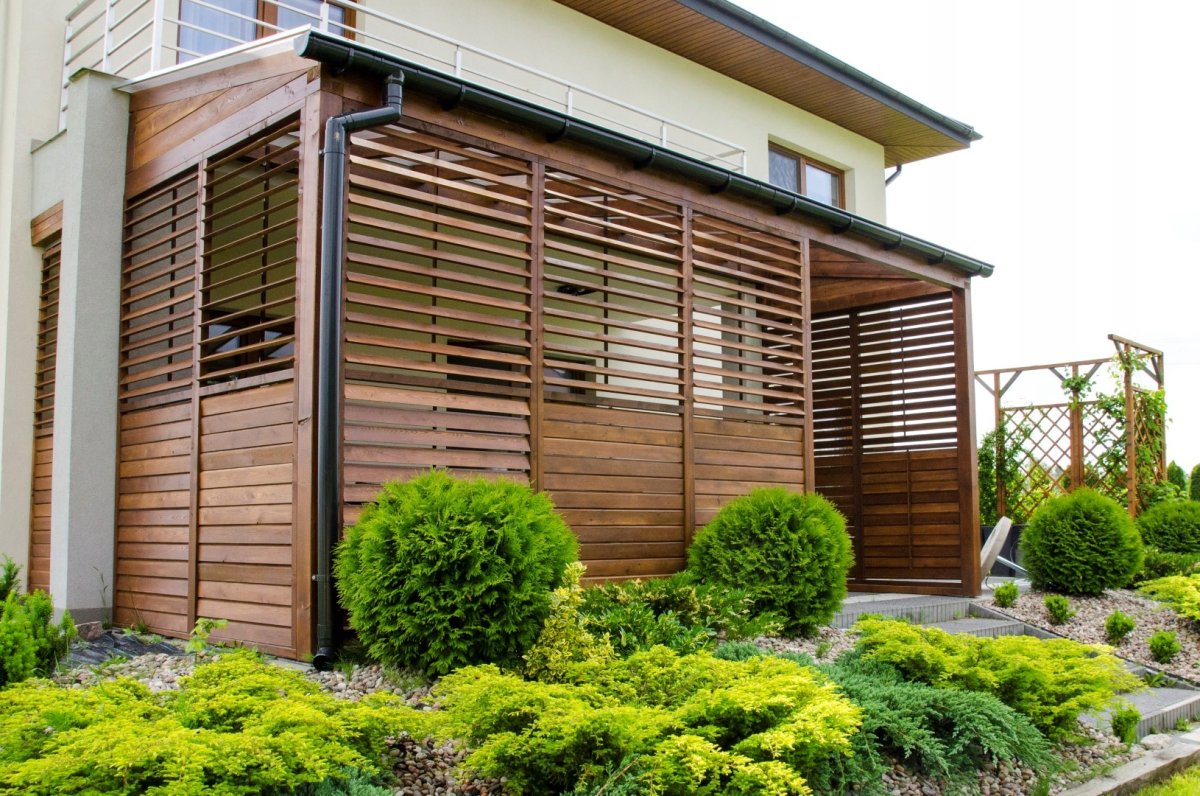 Деревянная решетка для веранды