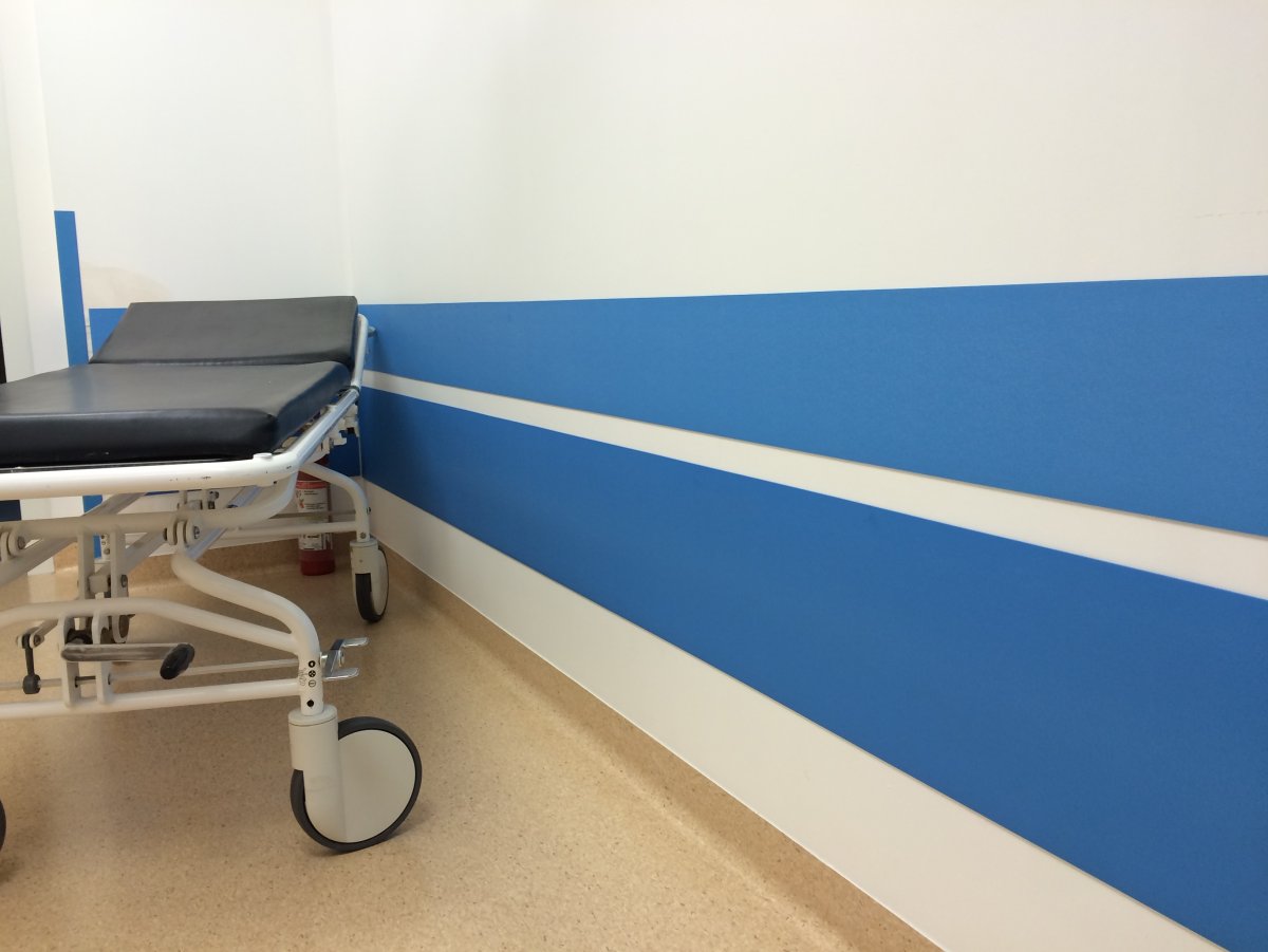 Печать на стене в офисе