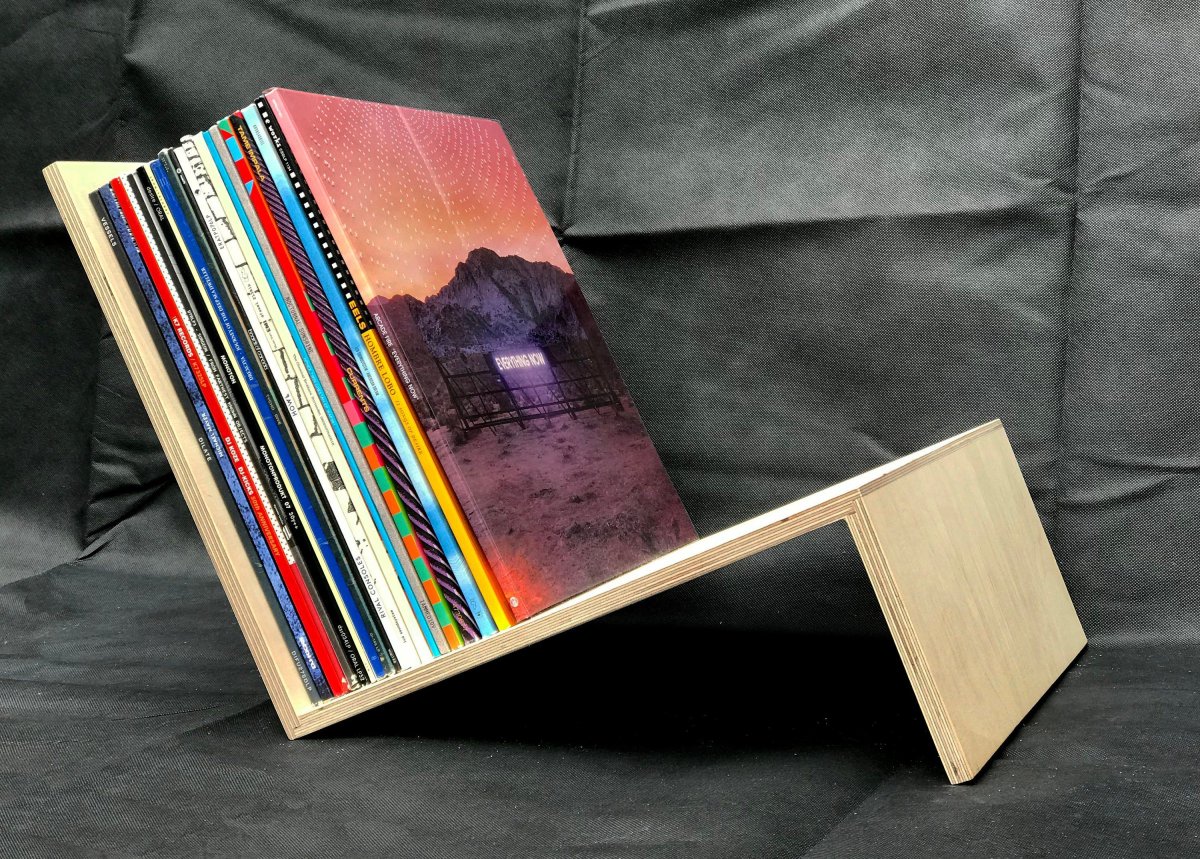 Полка для пластинок