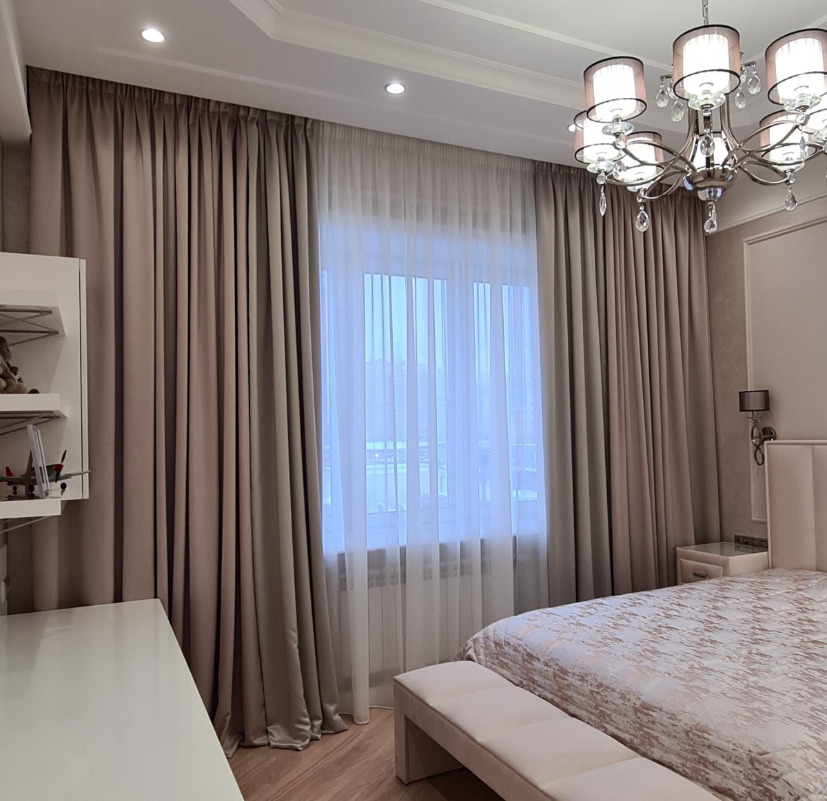 Шторы для потолочного карниза в гостиную