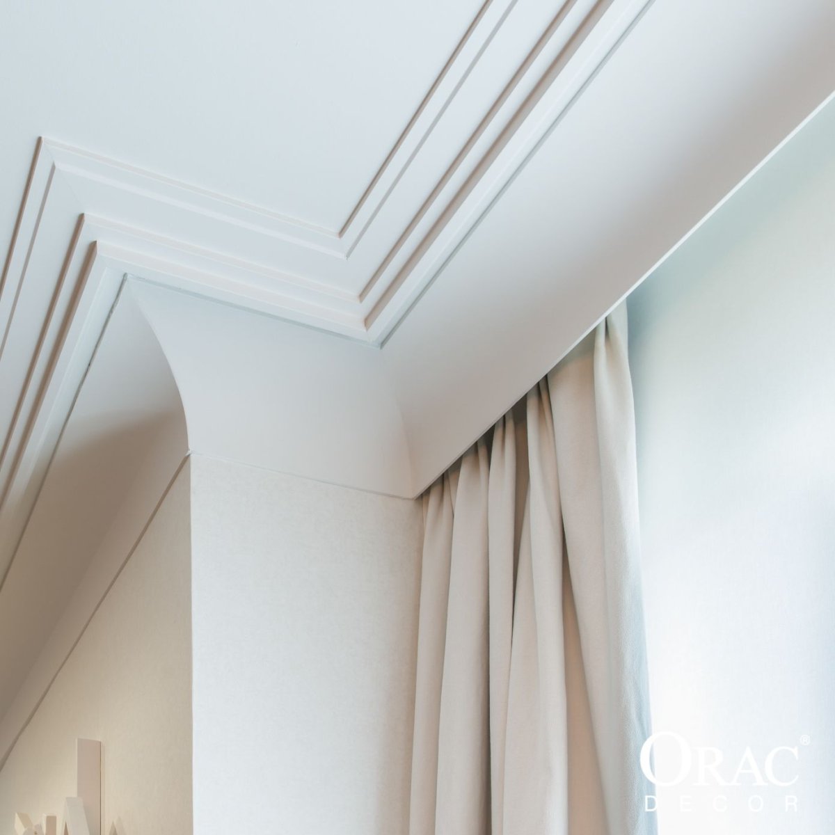 Карниз Orac Decor c355