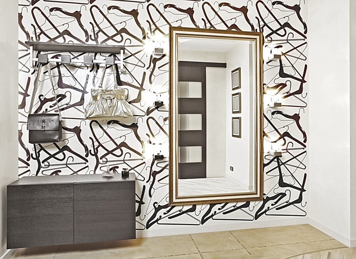 Зеркальные часы на стену