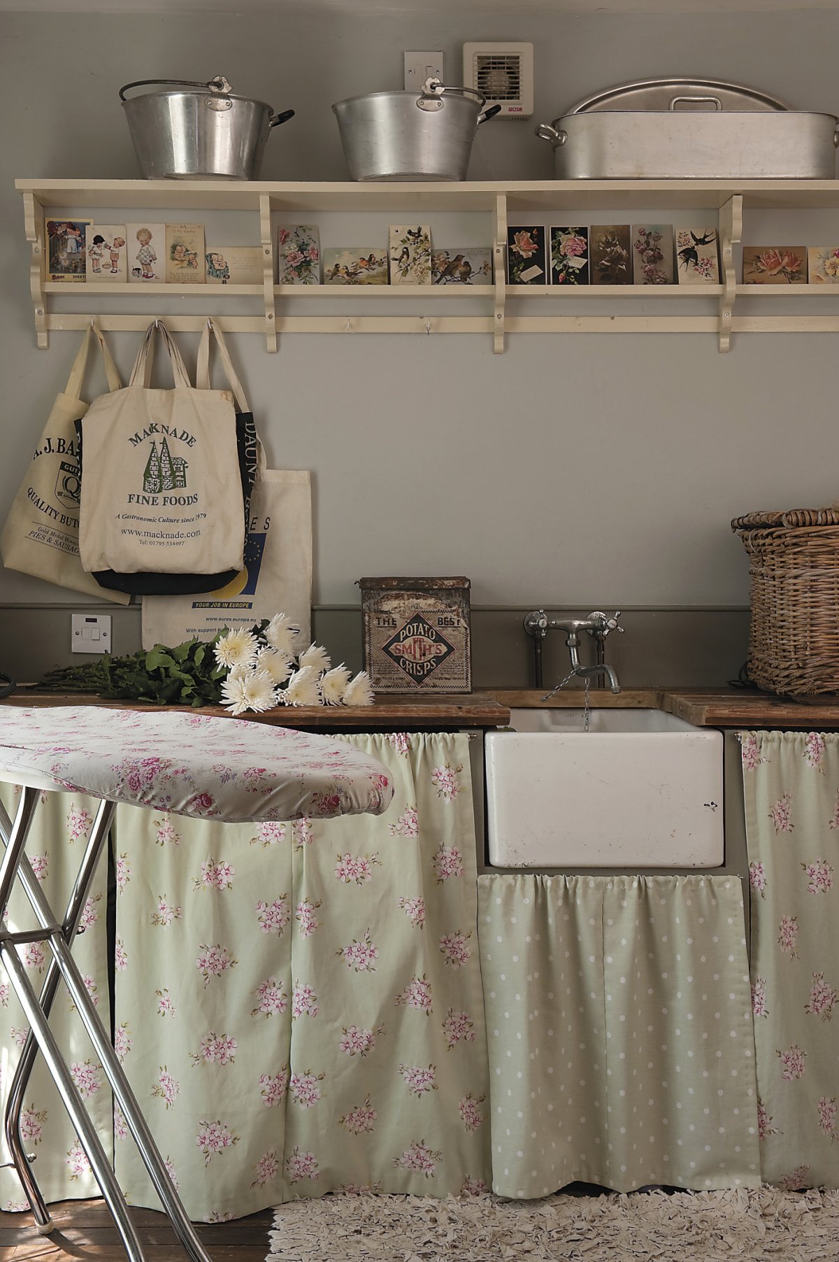 Шторки вместо фасадов снова в моде