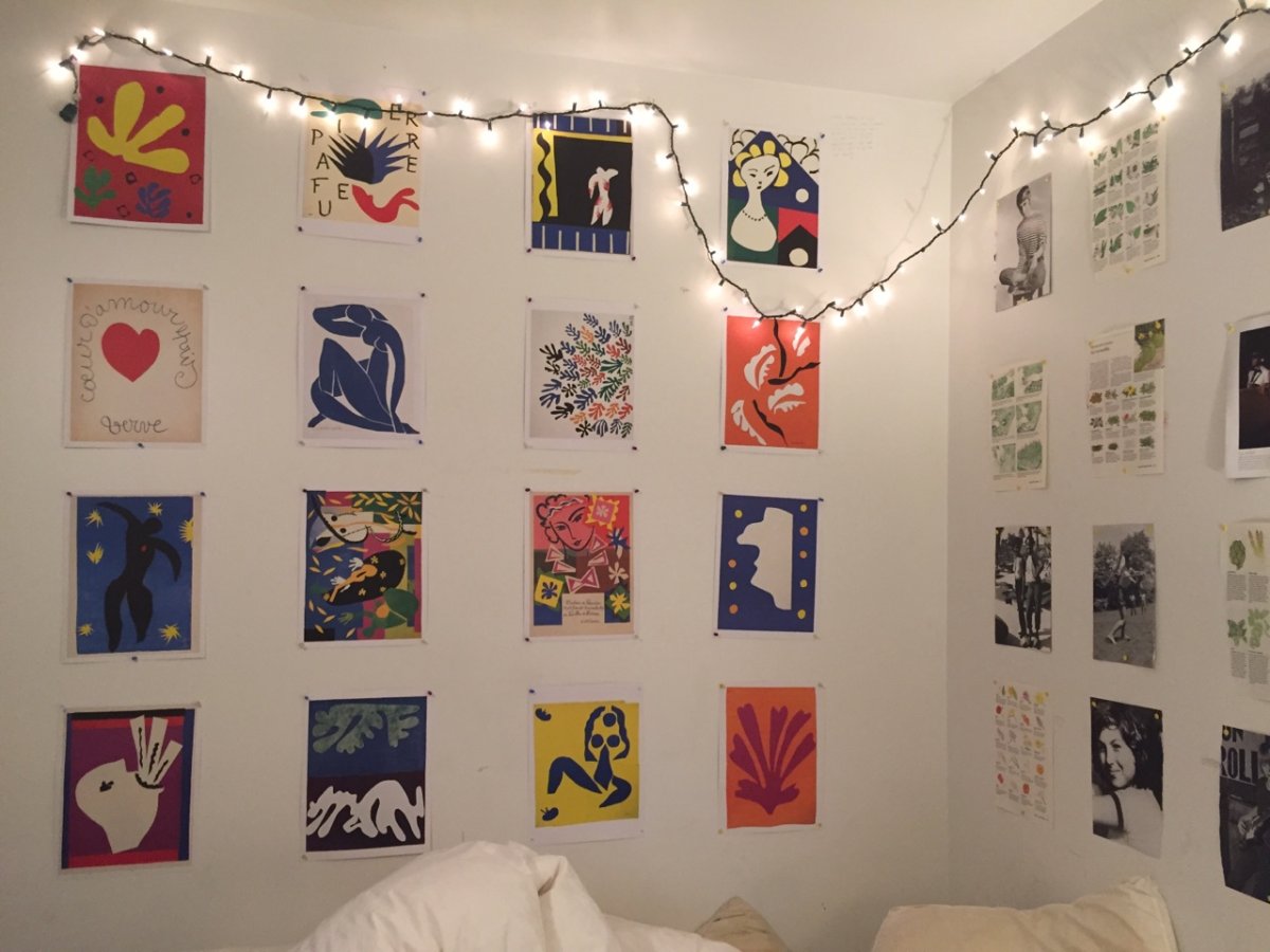 Зеркальная мозайка на стене