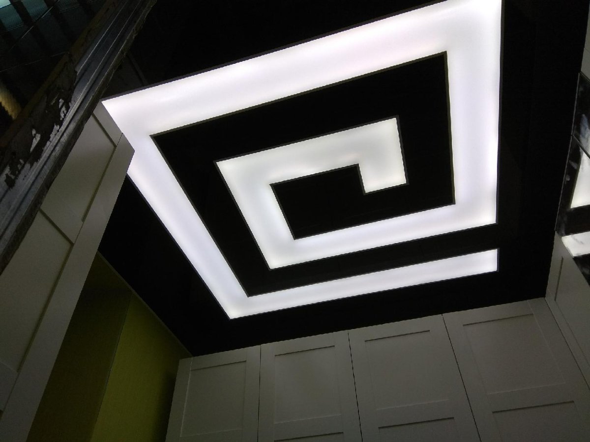 Раскладка фоторамок на стене с размерами