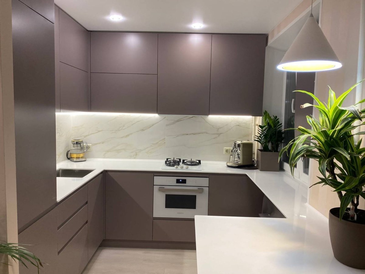 Интерьер маленькой КУХНИКУХНИ