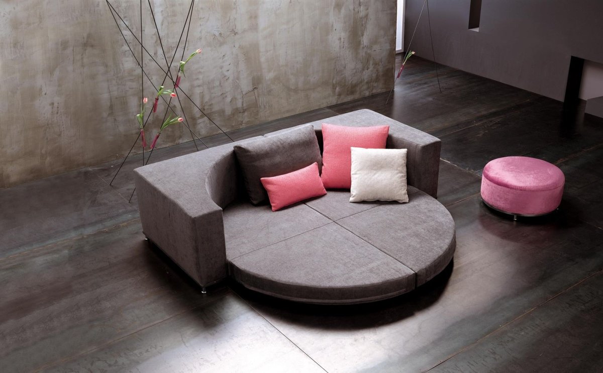 Круглый диван