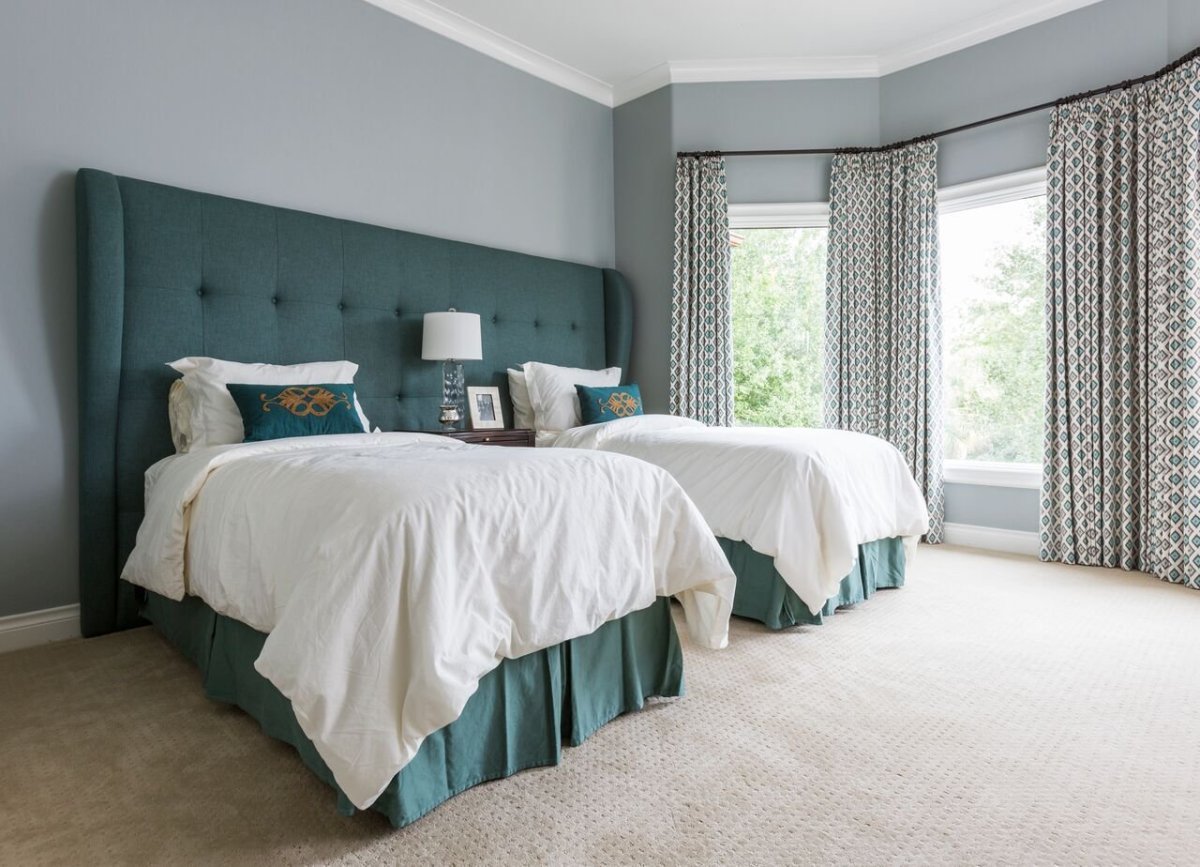 Спальня в зеленых тонах