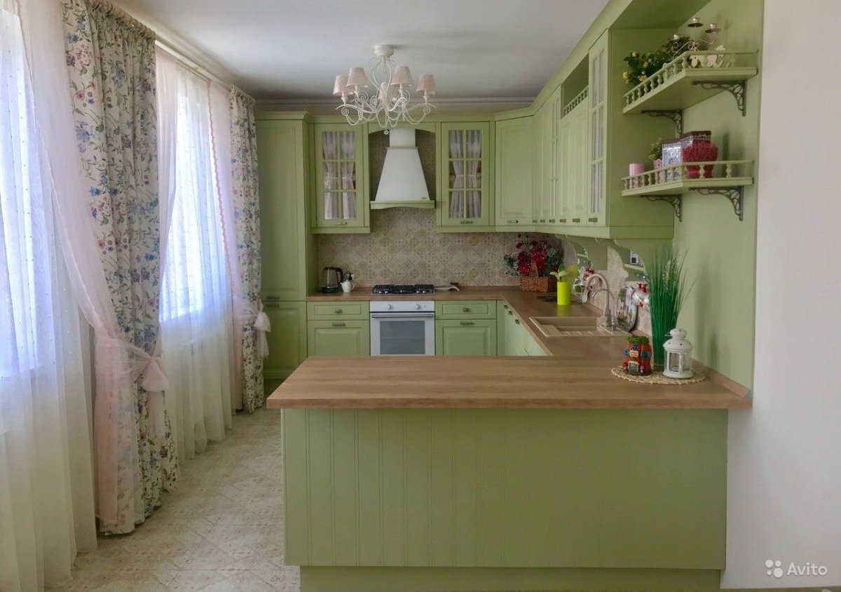 Кухня фисташкового цвета в стиле Модерн