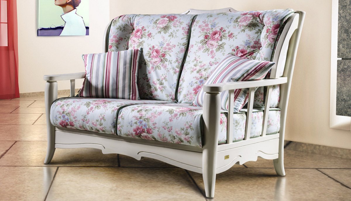 Деревянный диван в стиле Прованс