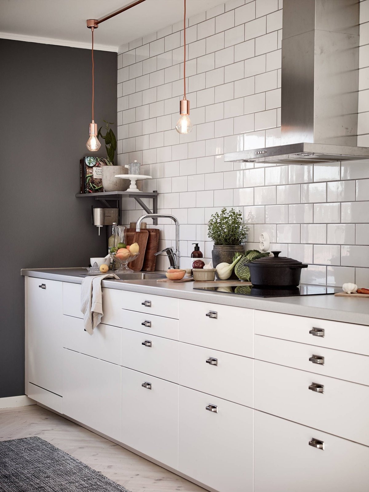 Кухня без верхних шкафчиков