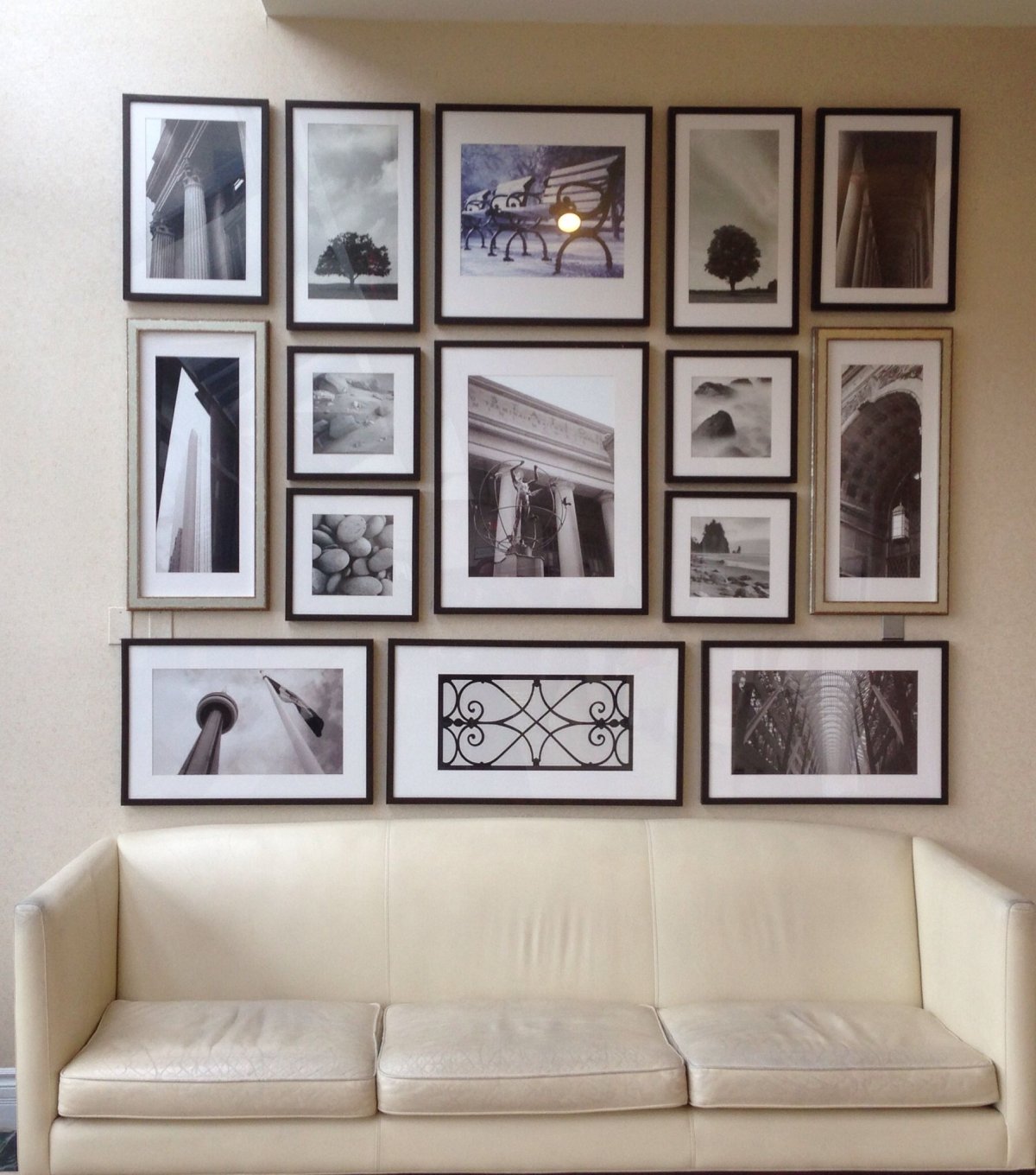 Панно из фоторамок на стену