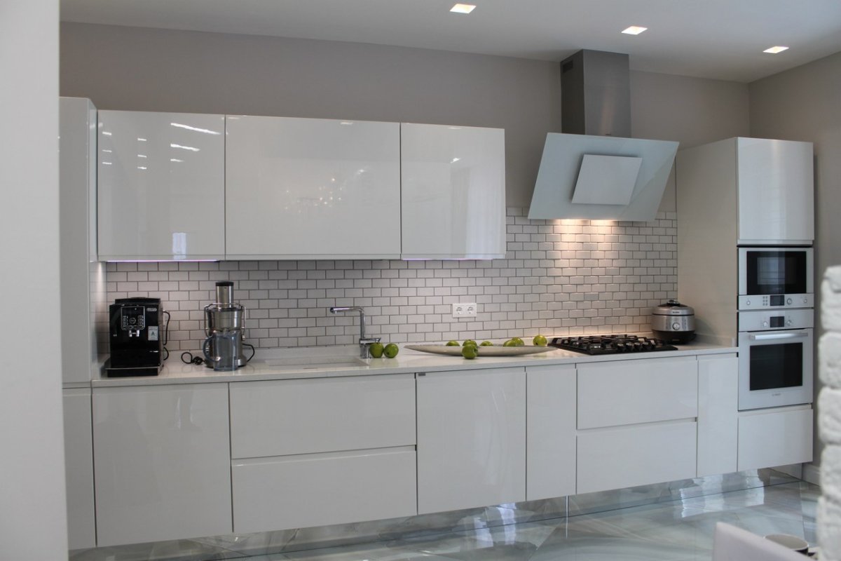 Кухни бело серые в современном стиле