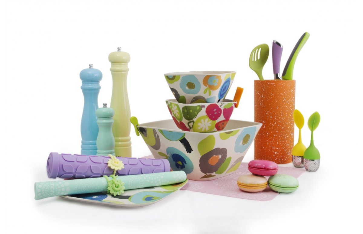 Посуда в интерьере кухни