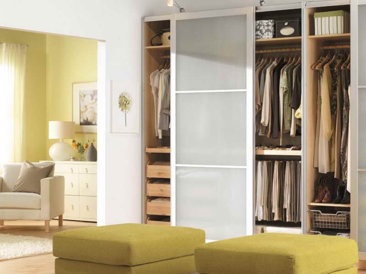 Встроенный шкаф купе в спальню в икее