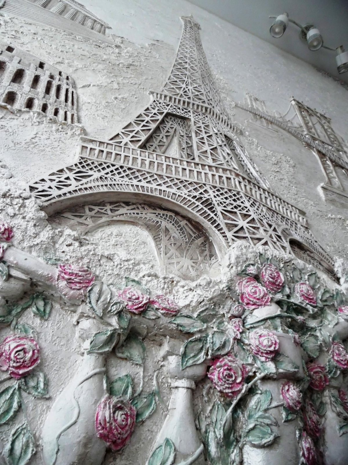 Барельефы Эйфель башня