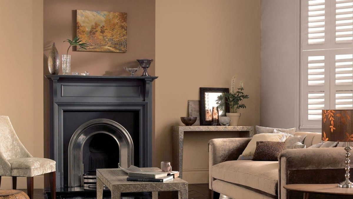 Бежевая стена