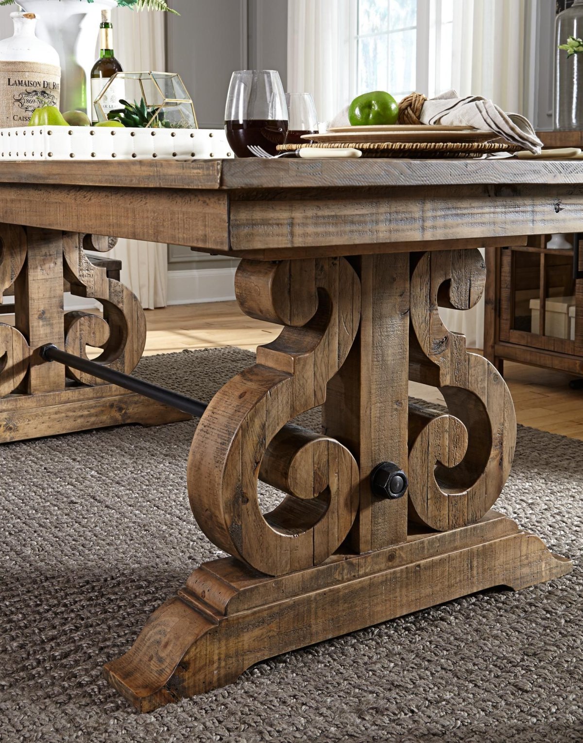 Стол в рустикальном стиле