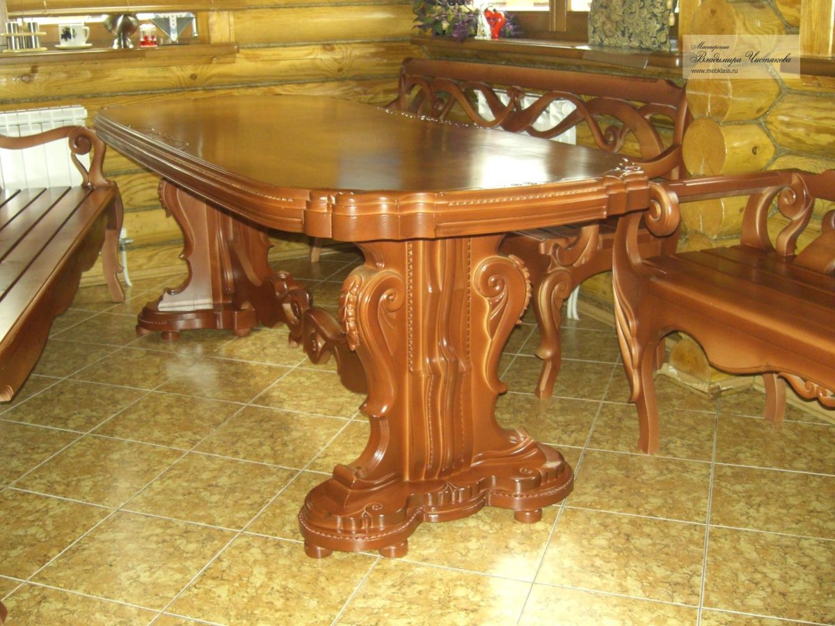 Антикварный стол