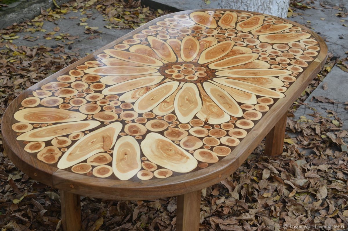 Стол деревянный