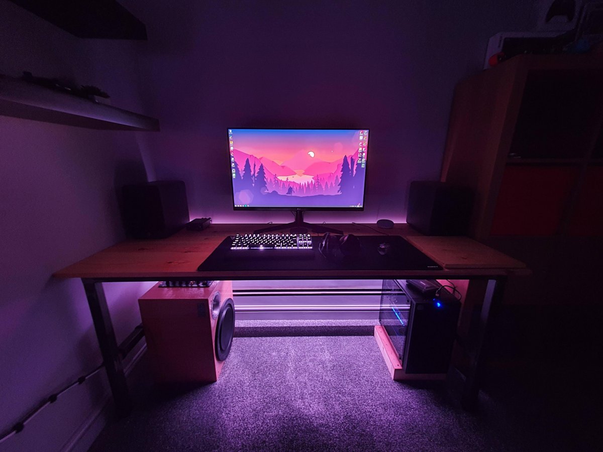 Комната геймера с подсветкой