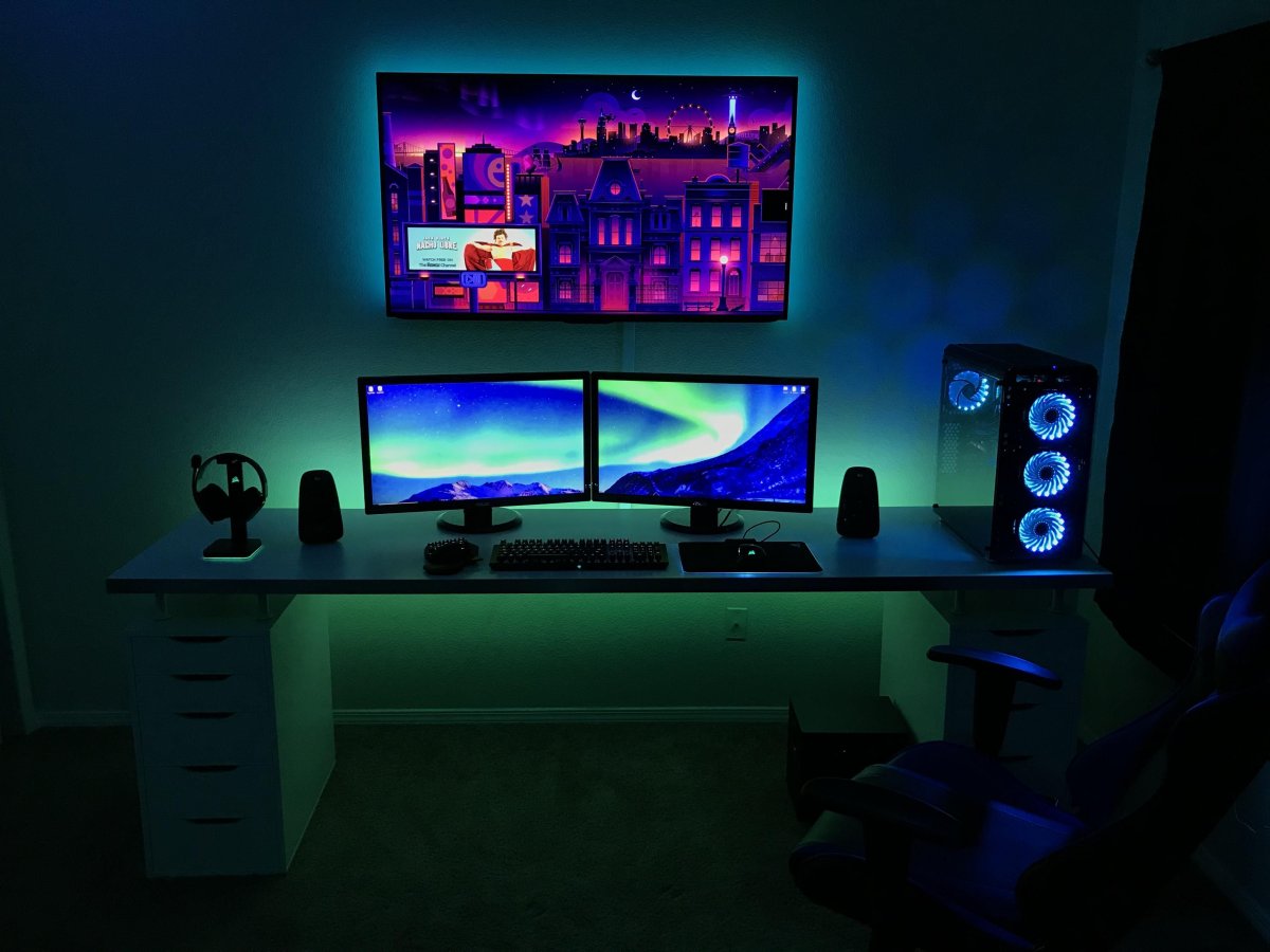 Геймерское место с подсветкой