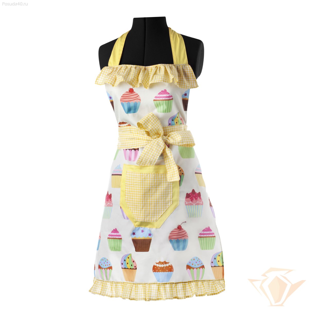 Девушка в фартуке на кухне