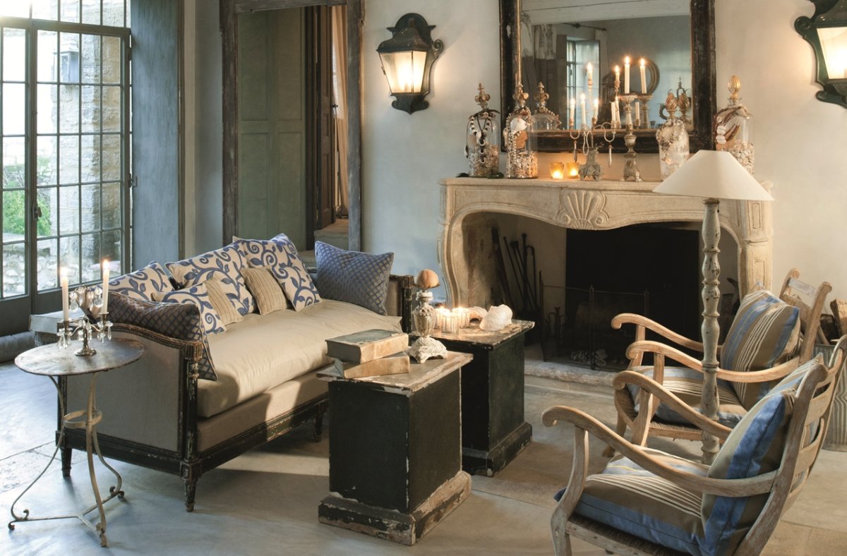 Старая мебель в интерьере