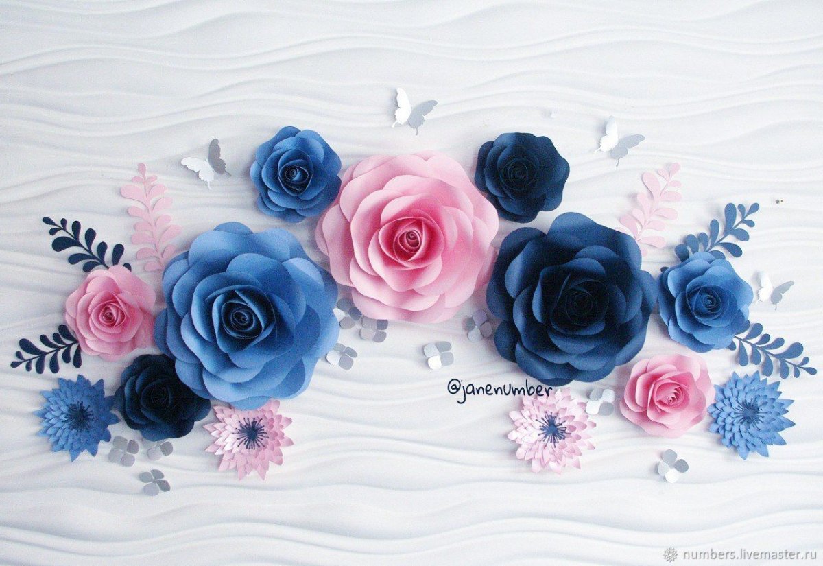 Настенные бумажные цветы