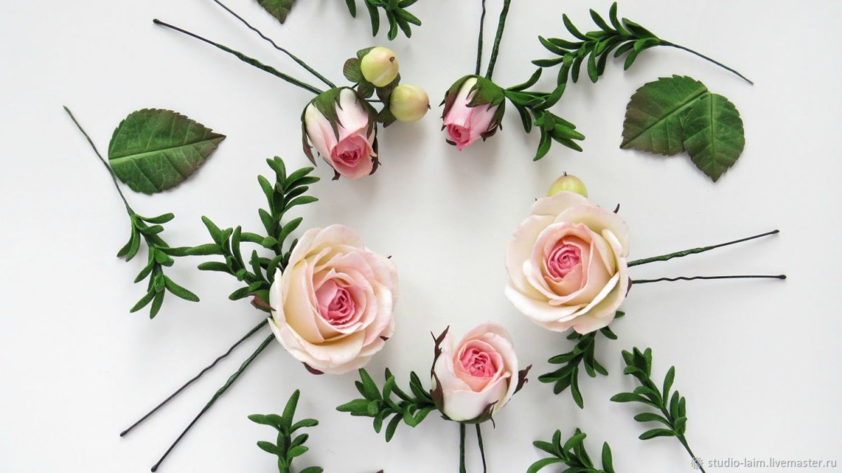 Панно из бумажных цветов