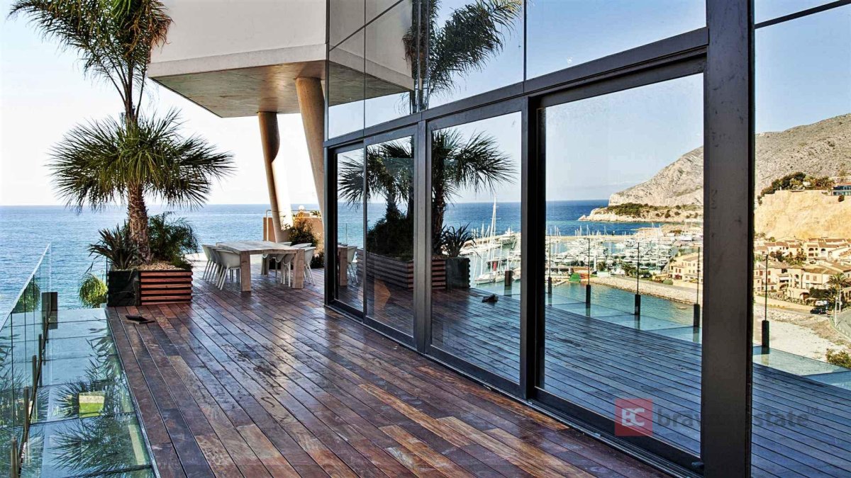 Фреска вид с балкона