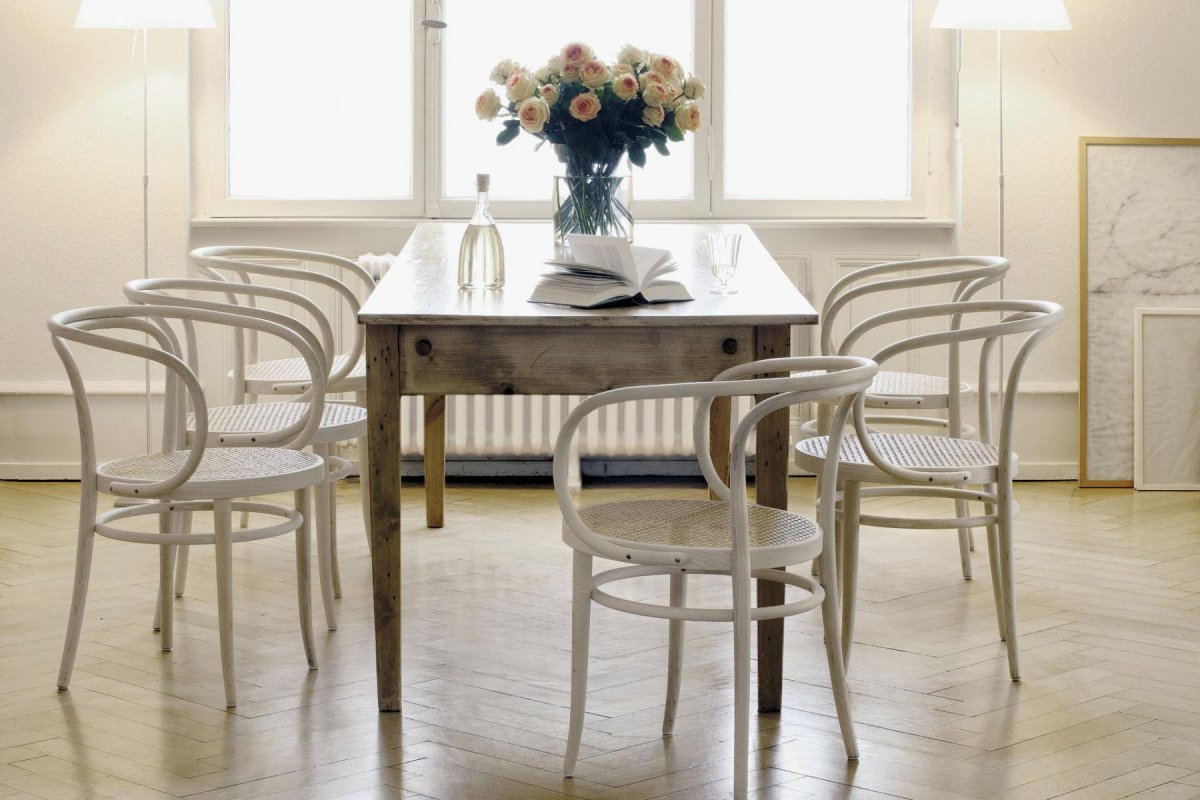 Венские стулья в современном интерьере