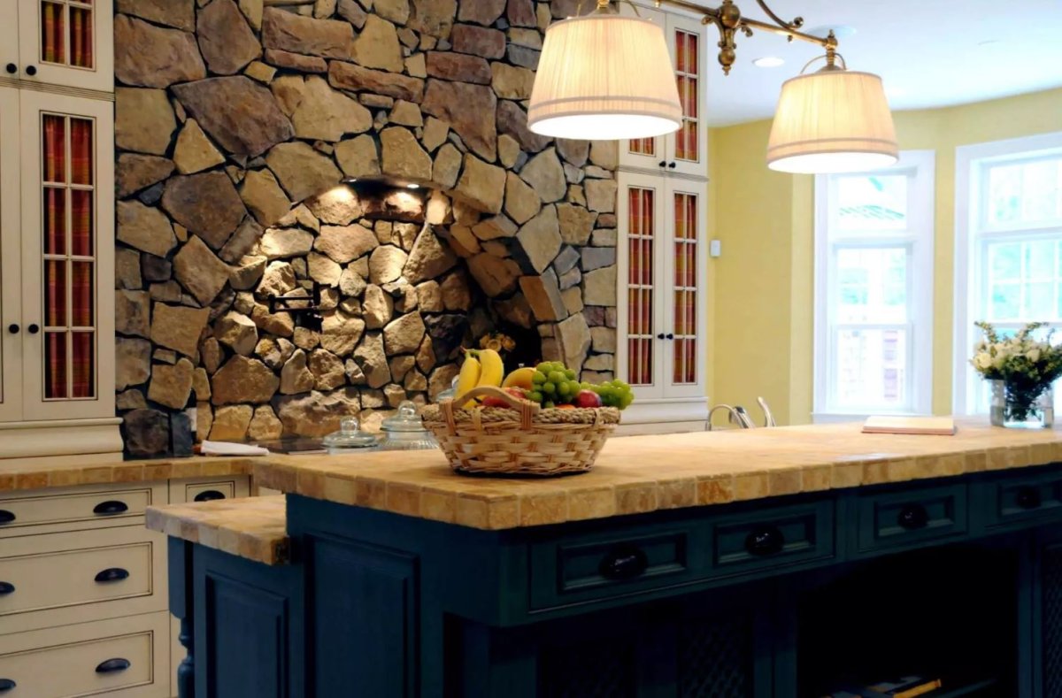 Отделка гипсовым камнем