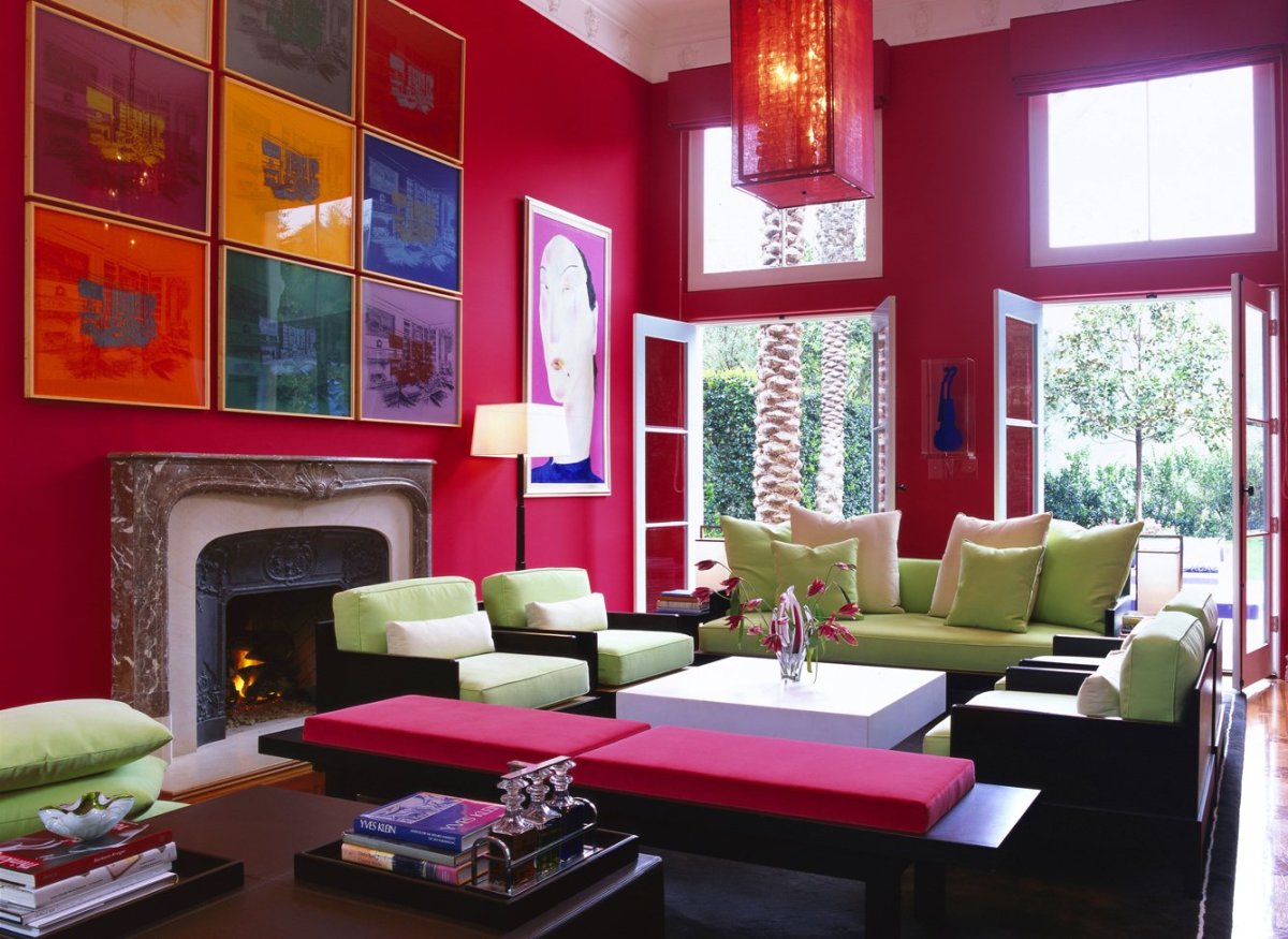 Красно-оранжевая спальня