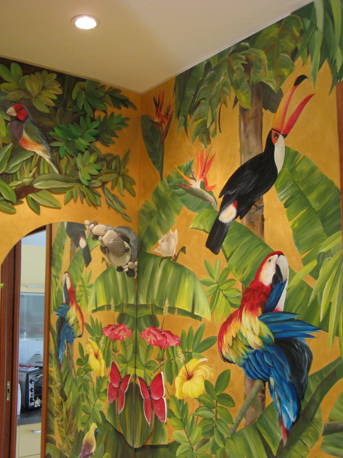 Роспись стен акриловыми красками