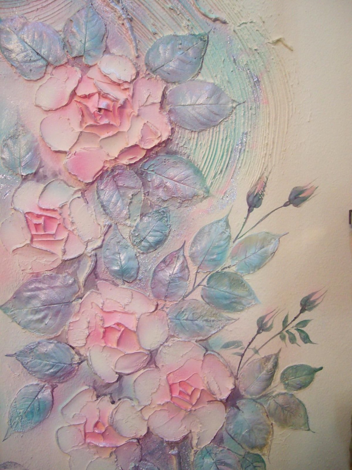 Рисование акрилом на стене