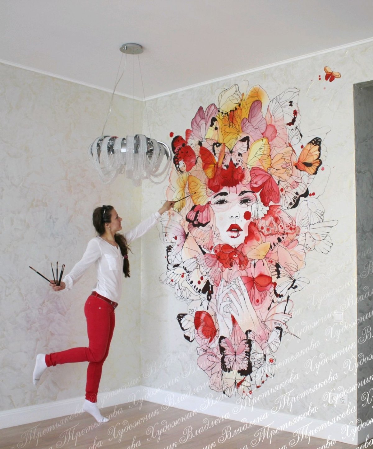 Роспись стен девушка