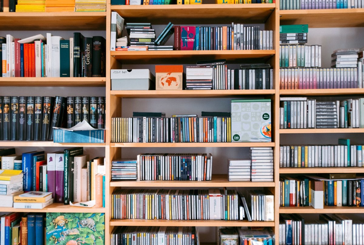 Обои с книжными полками