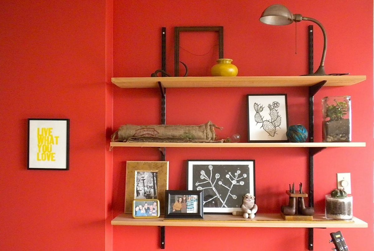 Полки настенные в гостиную