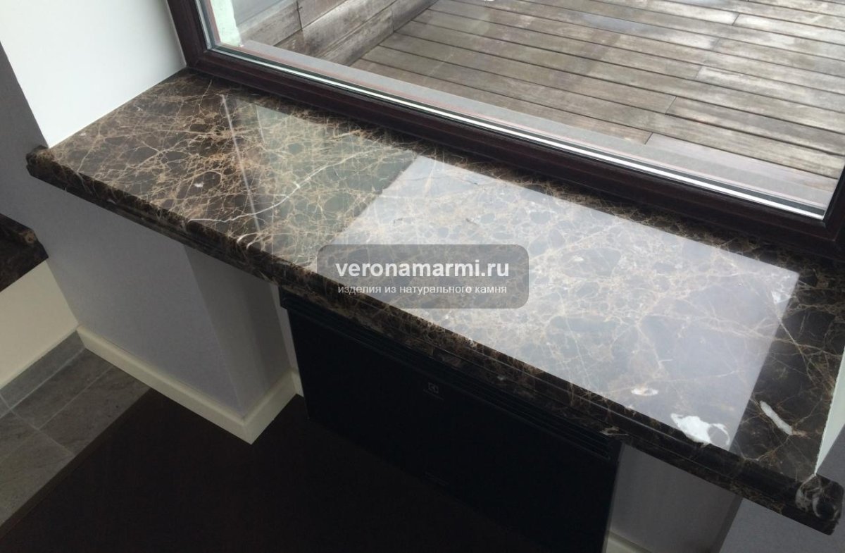 Подоконник из гранита Бейн Брук Браун
