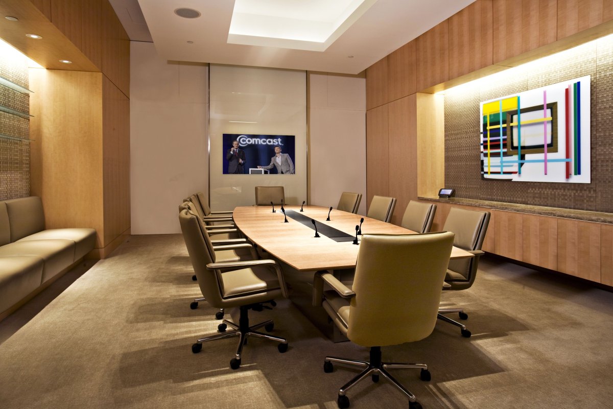 Стильная переговорная комната