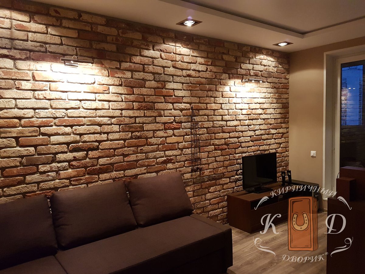 Венецианская штукатурка и кирпич в интерьере